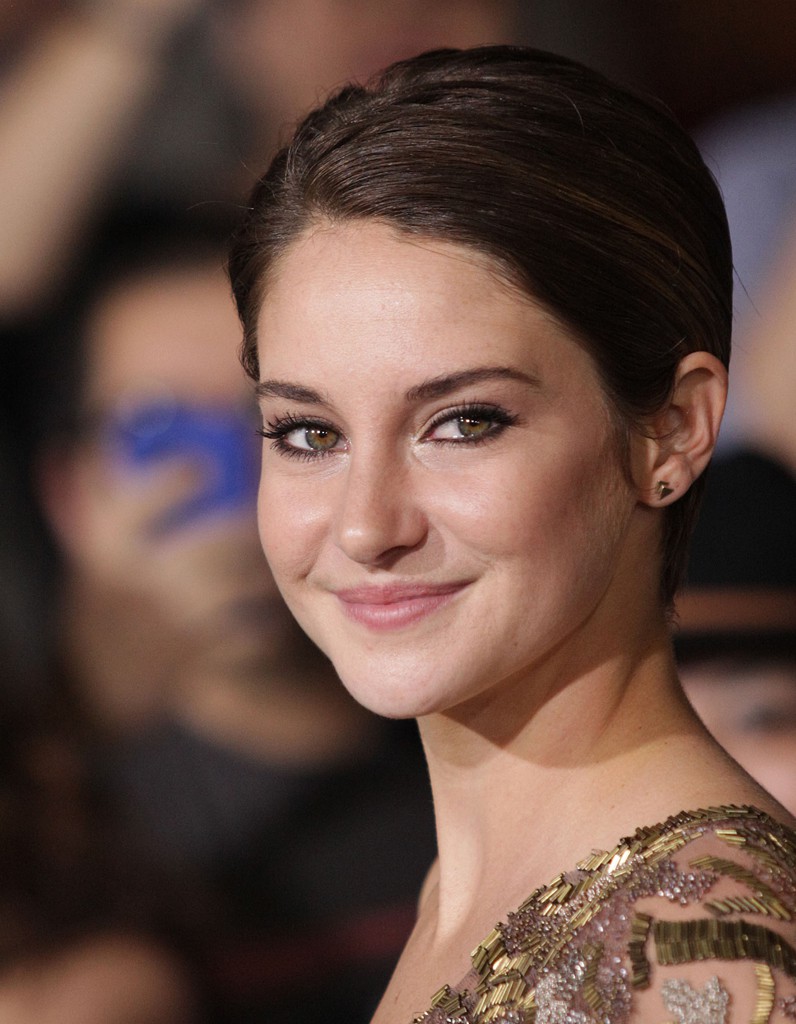 Une coiffure en arrière Cheveux courts sur tapis rouge Shailene Woodley a tout bon Elle