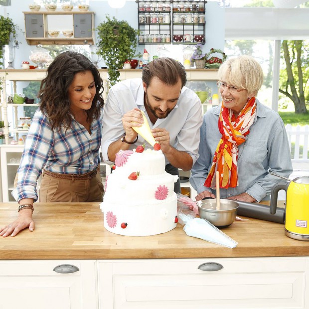 LE MEILLEUR PÂTISSIER DE FRANCE 2014 ... SAISON TROIS ... SEMAINE HUIT ... Le-meilleur-patissier-la-finale-ce-qu-il-ne-fallait-pas-louper_visuel_article2