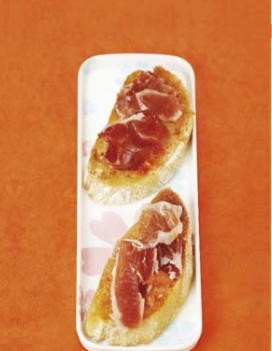 Pain à la tomate, comme à Barcelone Pain à la tomate, comme à Barcelone