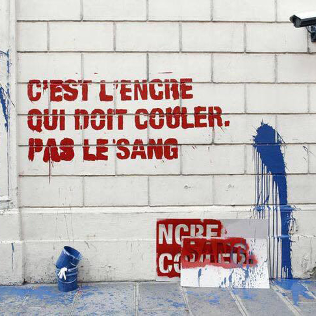 C Est L Encre Qui Doit Couler Pas Le Sang Charlie Hebdo Le Street Art Se Mobilise Sur Les