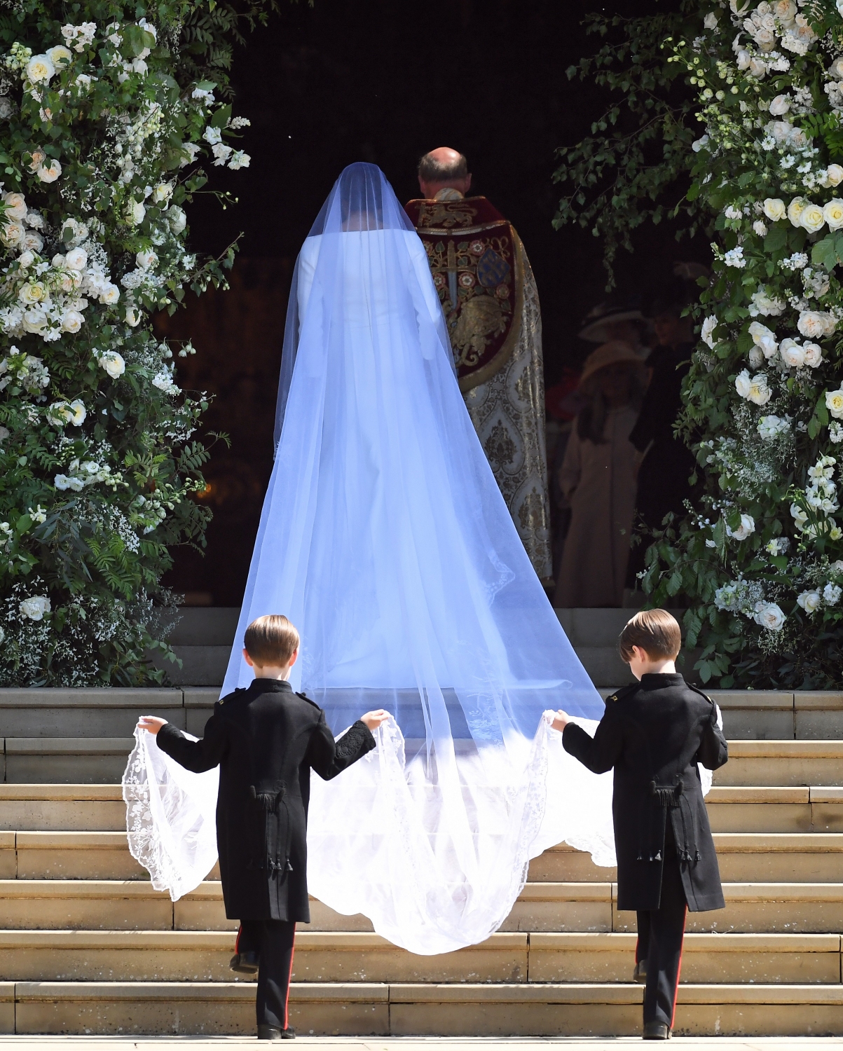 Prix Robe Givenchy Meghan The Art Of Mike Mignola