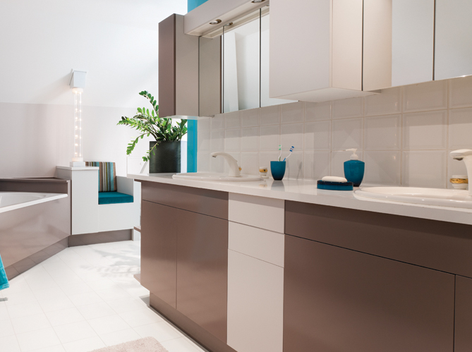 Comment relooker sa salle de bains sans se ruiner ? elle décoration Deco de salle de bain pas cher