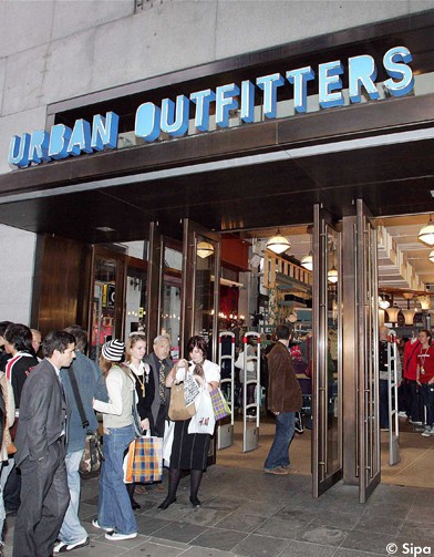 Urban Outfitters arrive en France ? - Elle