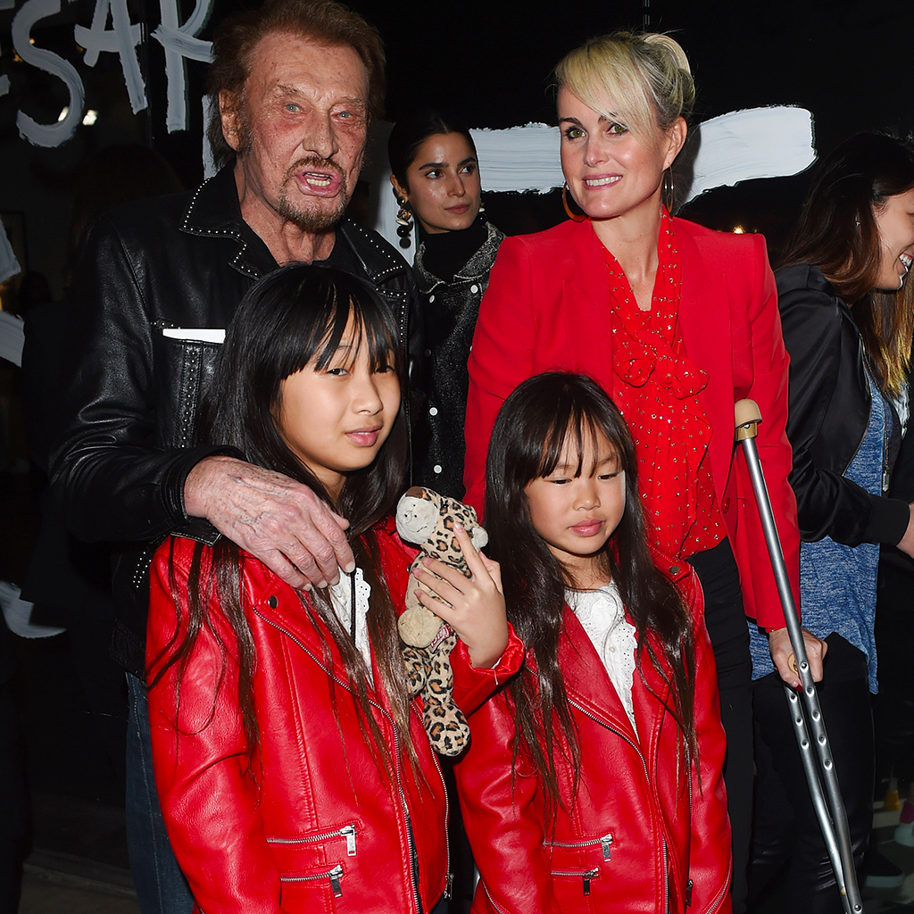 Johnny Hallyday ses filles Jade et Joy Il a soigné labandon par l