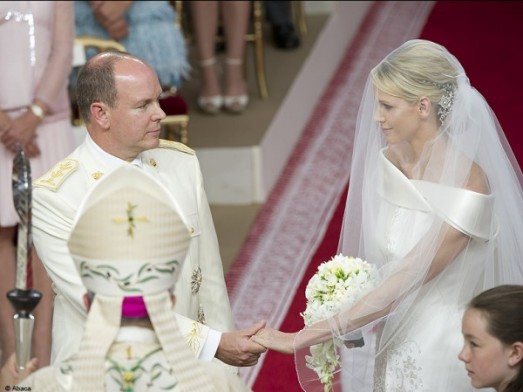 Monaco : le mariage de Charlene et du prince Albert en images People mariage albert charlene autel