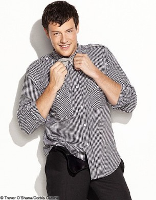 cdn-elle.ladmedia.fr/var/plain_site/storage/images/people/la-vie-des-people/news/notre-calendrier-2012-des-acteurs-sexy/corey-monteith/20147582-1-fre-FR/Corey-Monteith_galerie_principal.jpg
