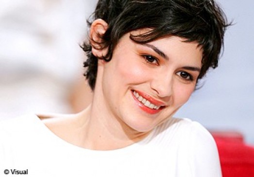 etes_vous_fan_d_audrey_tautou_a_la_une_mode_defile_new.jpg