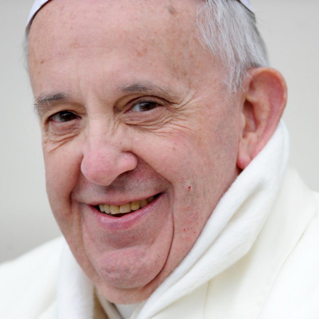 Le pape a confie avoir ete videur en boite de nuit