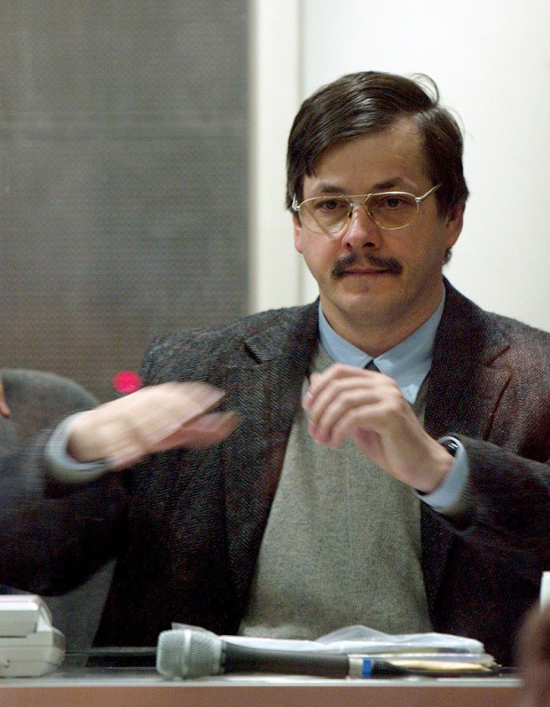 Marc Dutroux devant les juges Elle