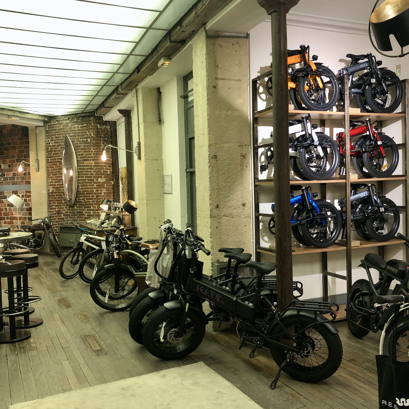 6 des 30 colonnes cannel�es