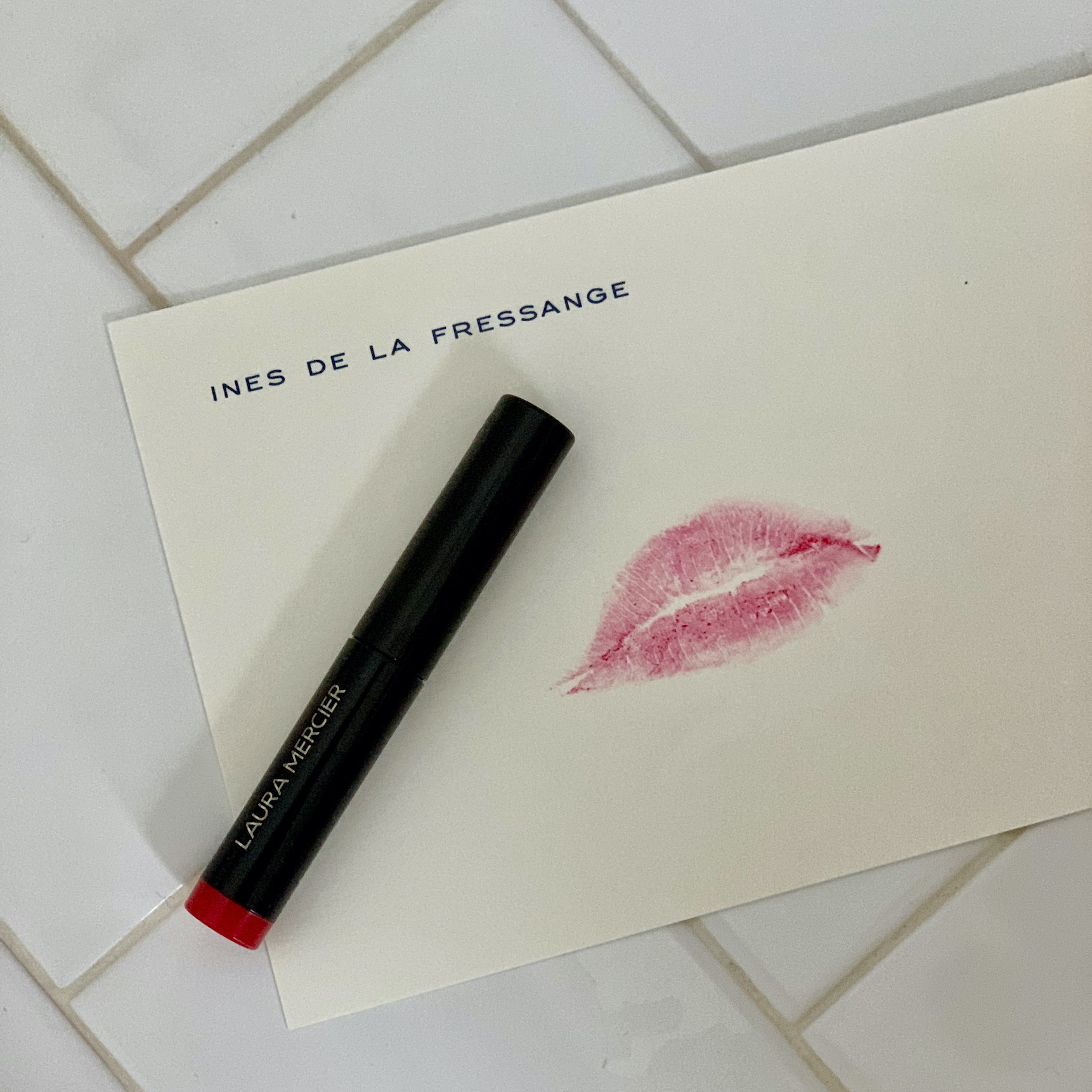 Et mon rouge à lèvres, non? 