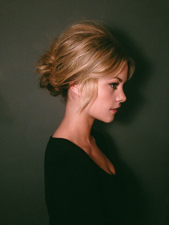 Cheveux attach s en chignon  banane  automne hiver 2022 