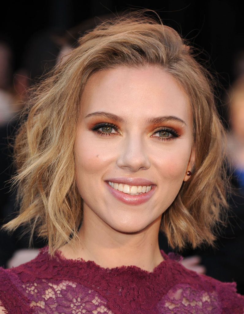 Boyish - Scarlett Johansson : ses plus belles coiffures - Elle
