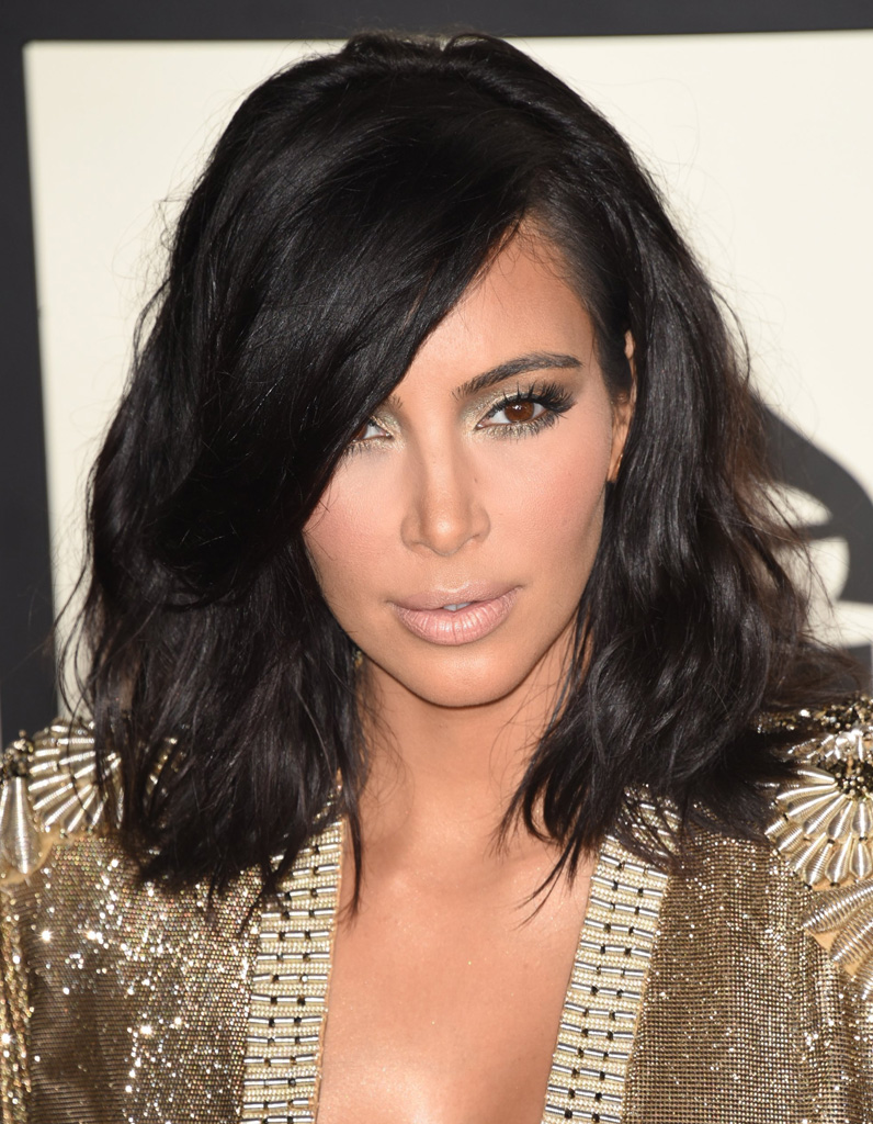 Kim Kardashian brune avec un carré long en février 2015  Kim