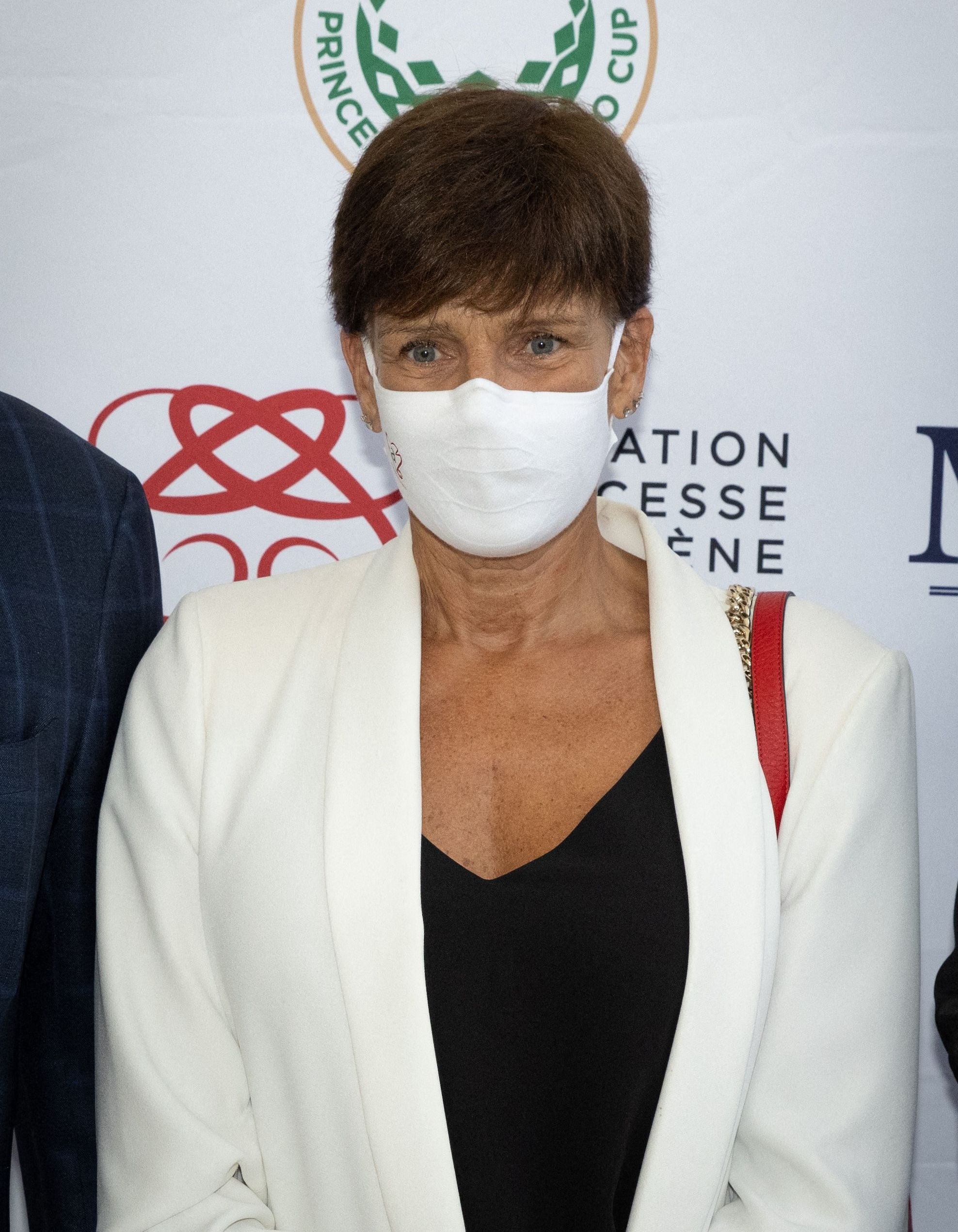 Stéphanie de Monaco change radicalement de coiffure et adopte la coupe à la garçonne