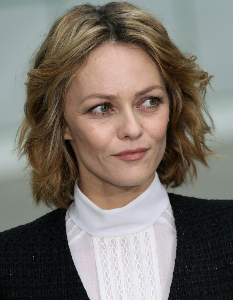 Le Carré Flou De Vanessa Paradis Le Choix Des Stars Pour