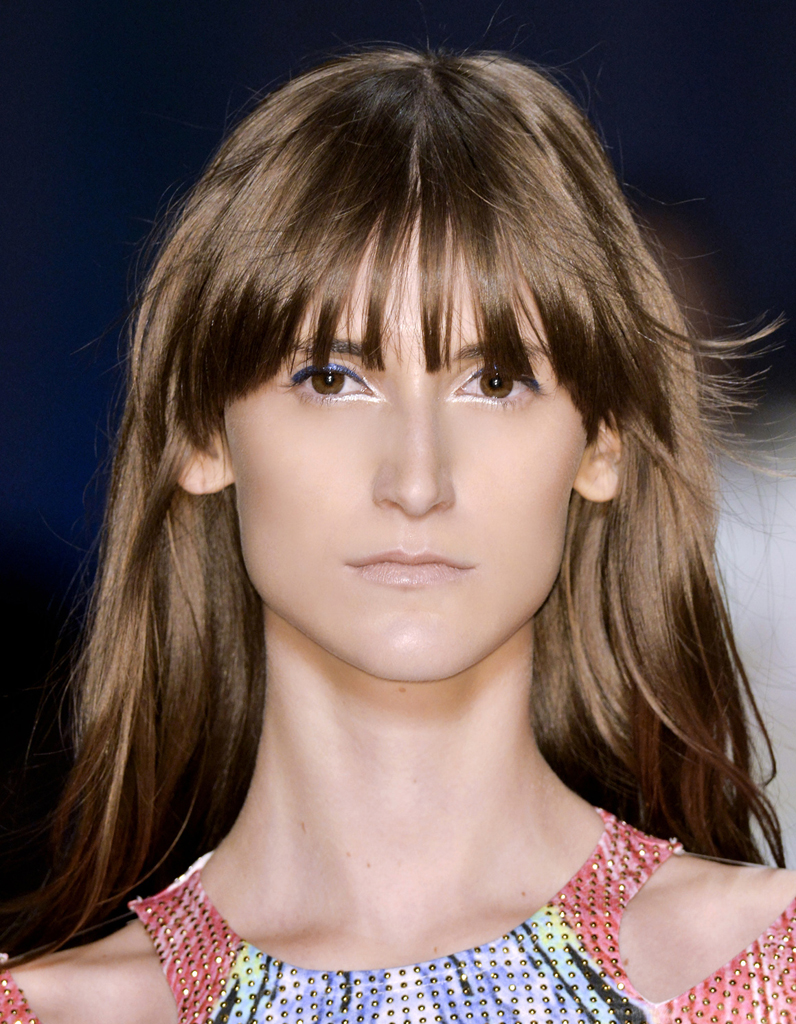 Frange aérienne Les nouvelles façons de porter la frange en 2018 Elle