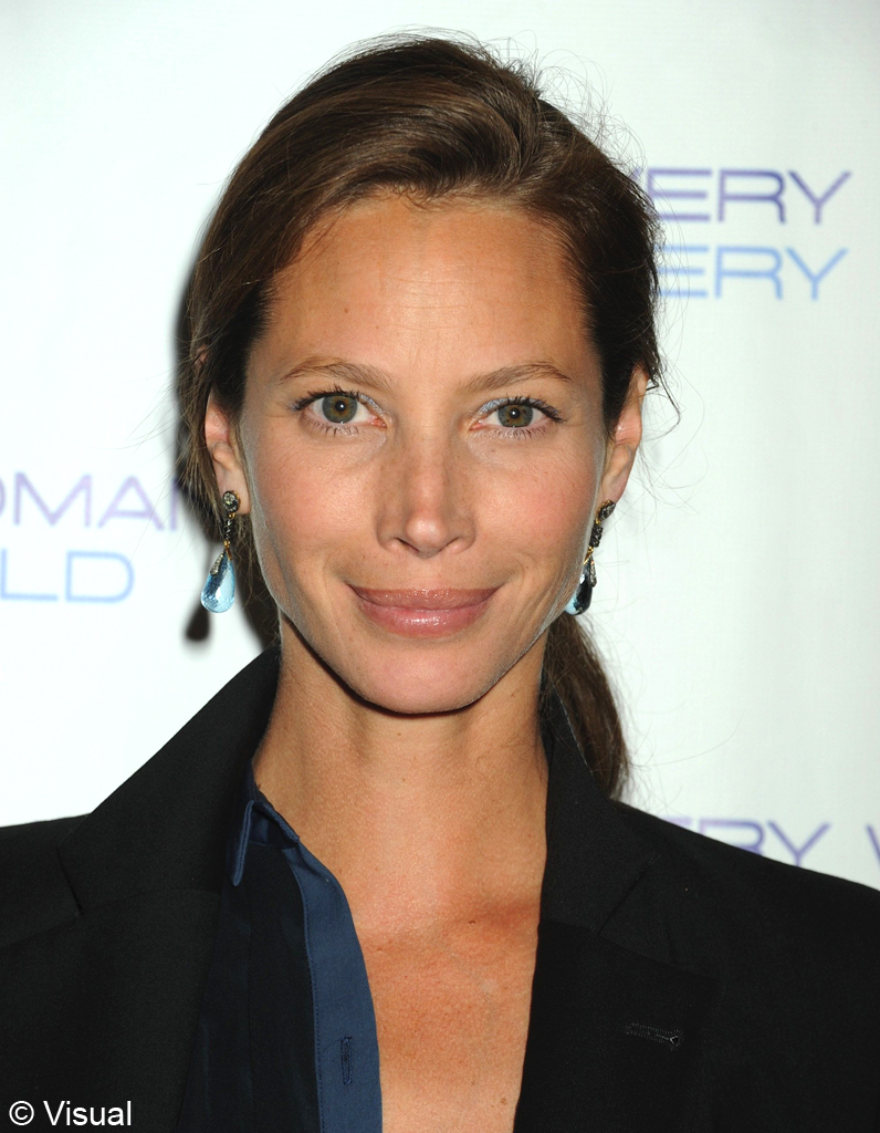 https://cdn-elle.ladmedia.fr/var/plain_site/storage/images/beaute/maquillage/maquillage-de-stars/people-elles-vieillissent-avec-grace/christy-turlington/23618468-1-fre-FR/Christy-Turlington.jpg