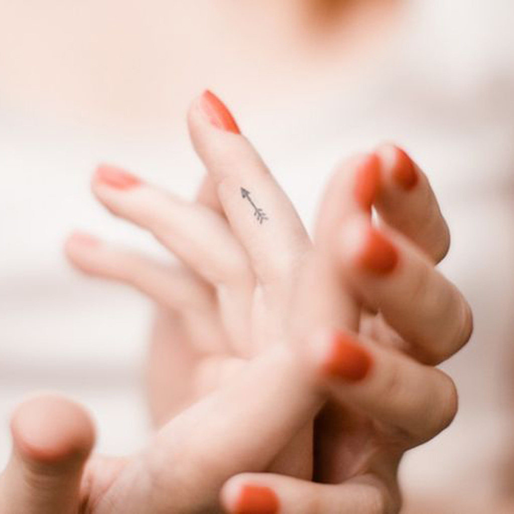 Petit tatouage doigt - Petit tatouage : un tattoo, oui ...