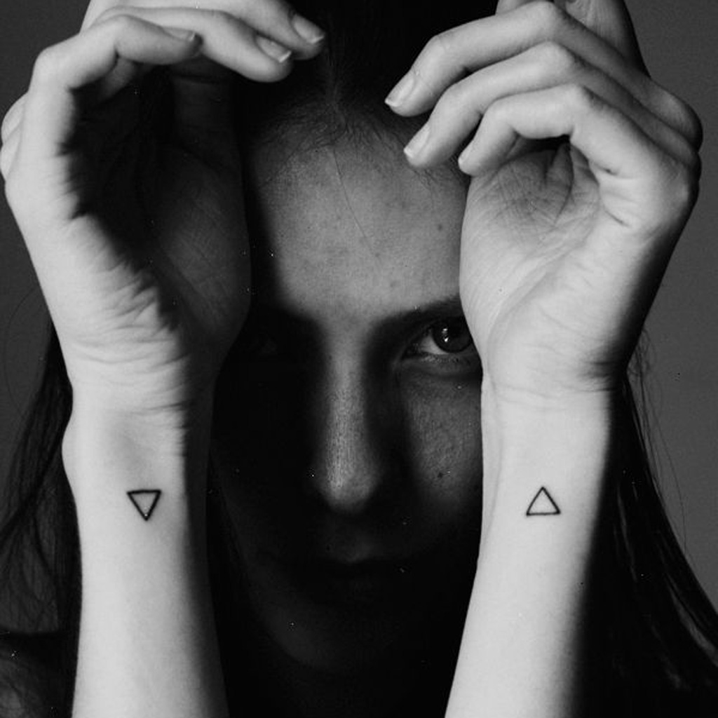 Petit tatouage géométrique - Petit tatouage : un tattoo ...