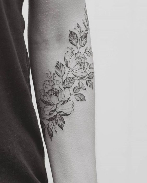 Tatouage Pivoine Sur Lavant Bras 15 Idées De Tatouages