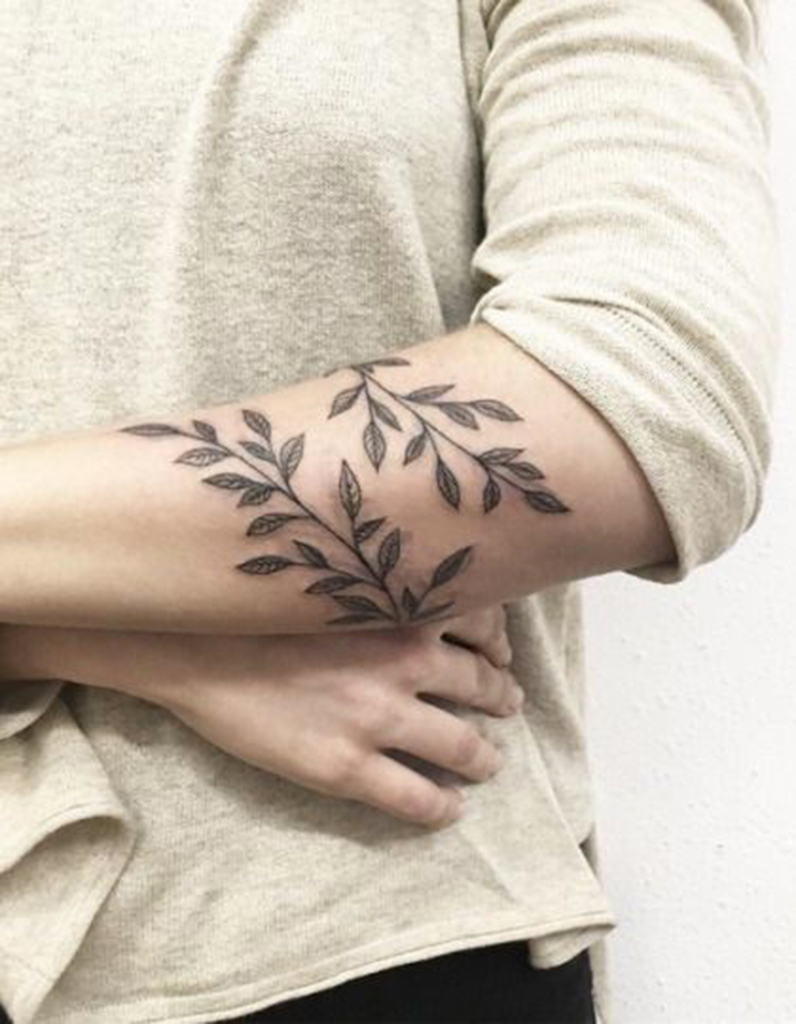 Tatouage de plante grimpante 15 tatouages de plantes et végétaux pour