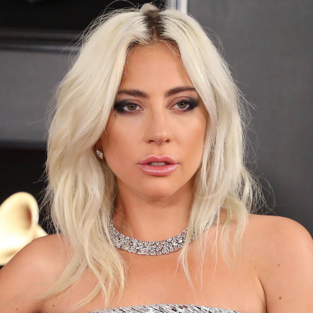 Grammy-Awards-2019-le-smoky-parfaitement-imparfait-de-Lady-Gaga.jpg
