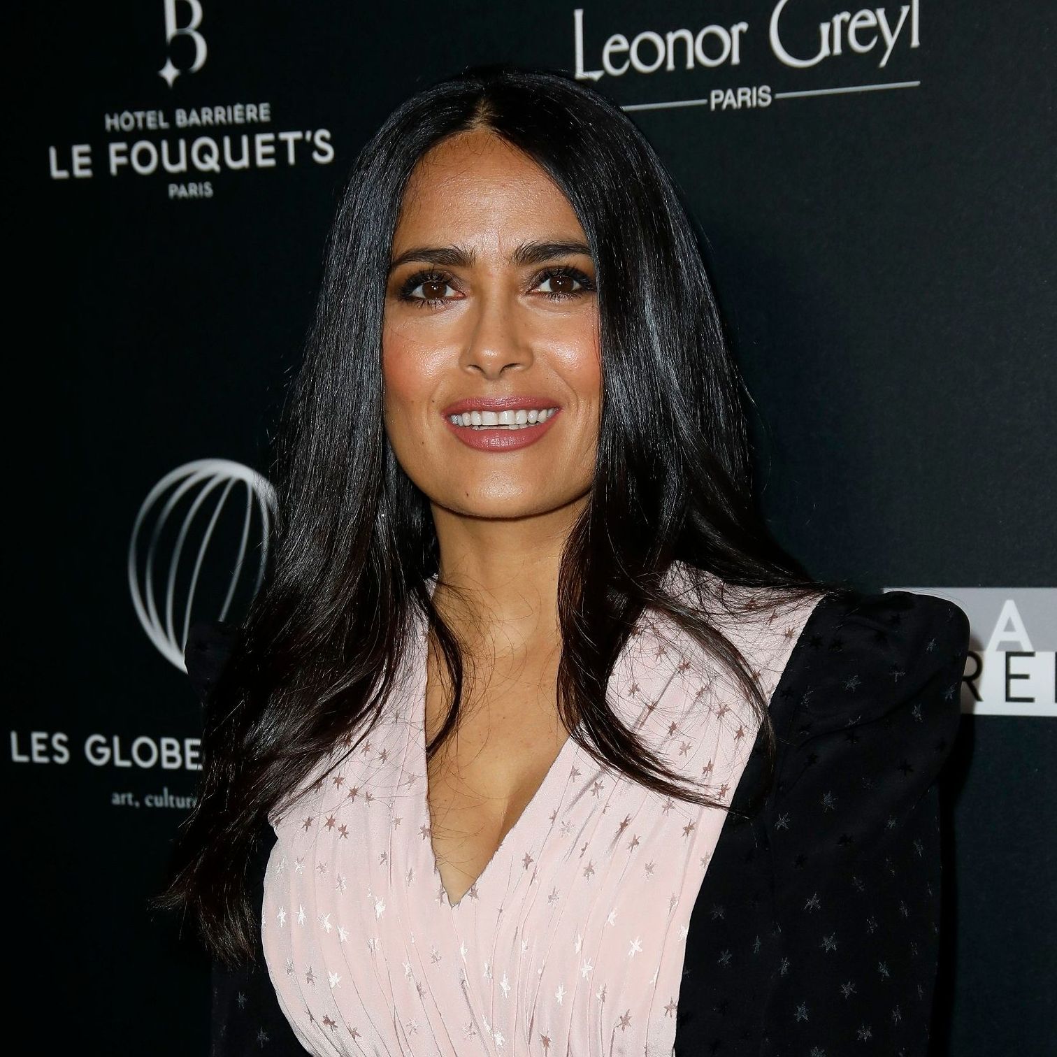 Salma Hayek Se Devoile Sans Maquillage Sur Instagram Elle On our website you can easy explore instagram profiles, search by tag or locations, anonymously view users story and videos. salma hayek se devoile sans maquillage