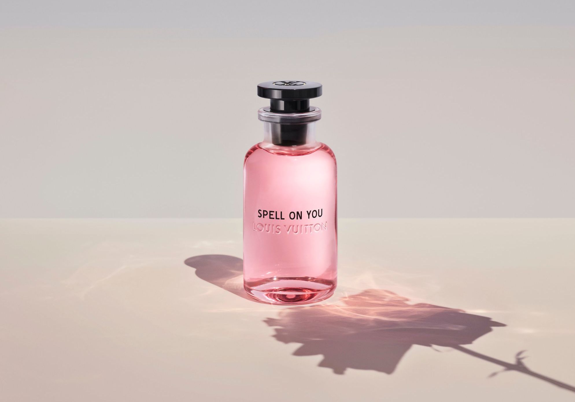 Exclu : Emma Stone nous surprend dans la nouvelle campagne parfum Louis  Vuitton - Elle