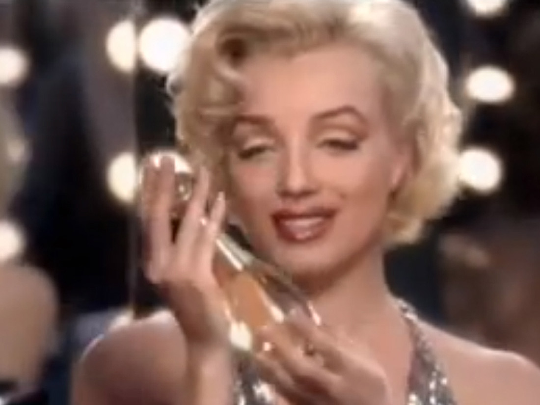 JeanJacques Annaud pour J’adore de Dior (2011) 15 pubs de parfum