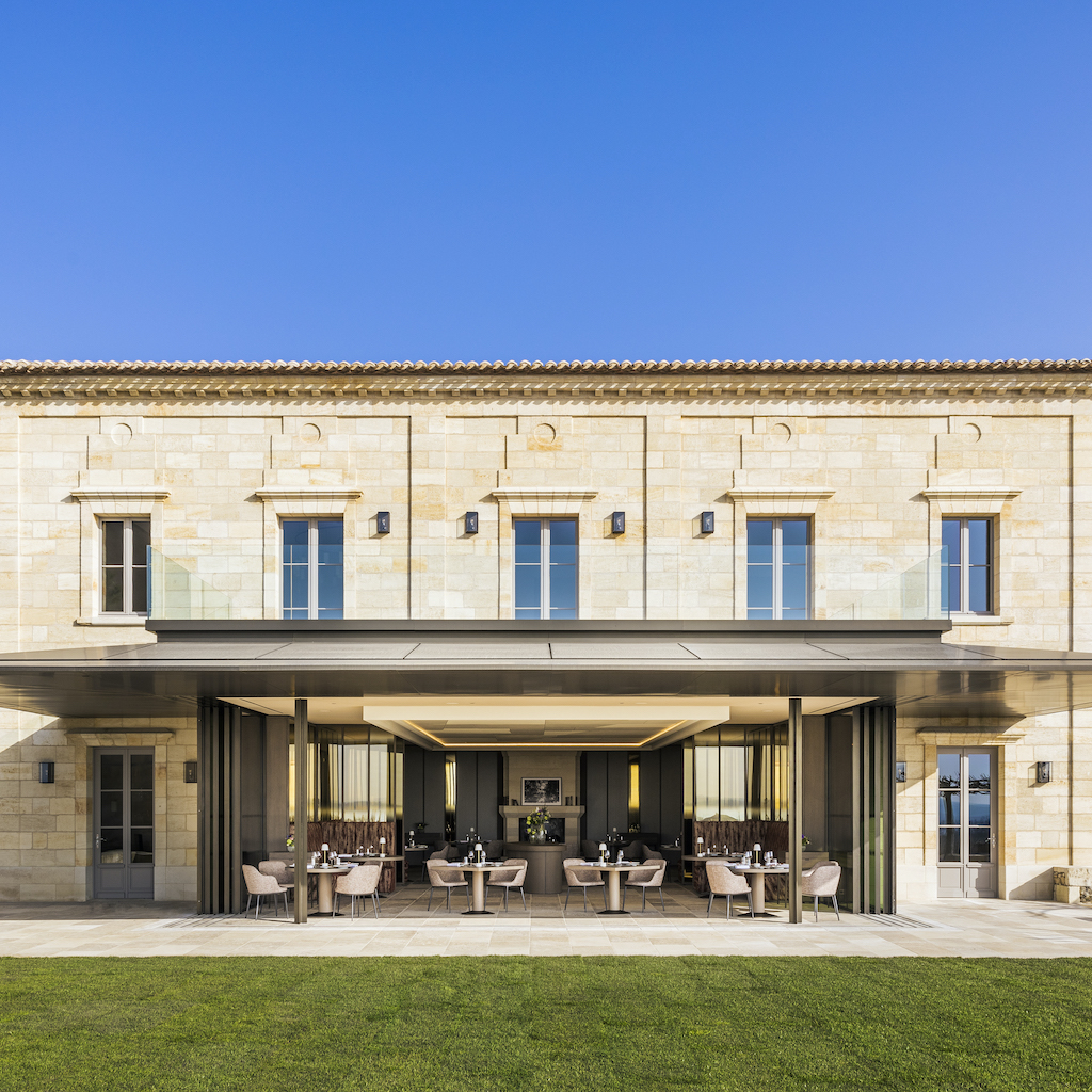 Private Tour A Prestigious Chateau In The Heart Of The Saint Emilion Vineyards Avitic Magazine