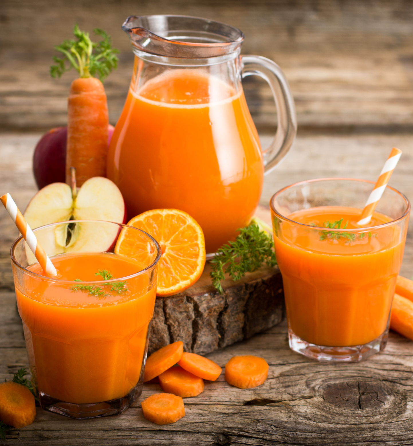 Яблочно апельсиновый. Сок апельсин морковь. Сок яблоко морковь апельсин. Яблочно морковный Фреш. Апельсиново морковный смузи.