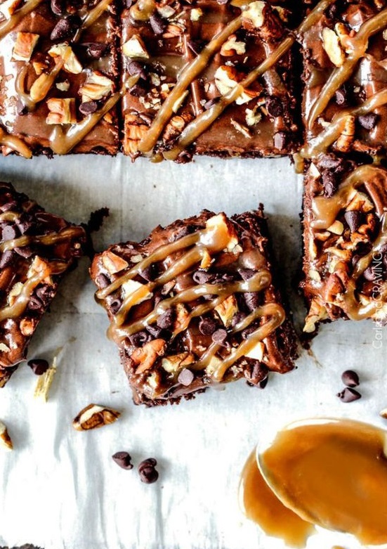 Brownie américain au caramel noix de pécan - 10 recettes Brownie américain au caramel noix de pécan - 10 recettes