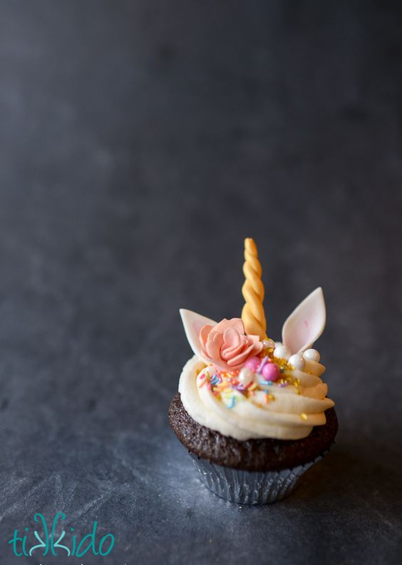 Decoration Gateau Licorne 10 Idees De Gateaux Licorne Qui Vont Vous Faire Rever Elle A Table