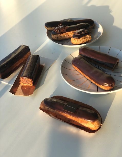 Ou Acheter Un Eclair Au Chocolat A Paris Voici Les Cinq Meilleurs Eclairs Au Chocolat Parisiens Testes Et Approuves Par La Redaction Elle A Table