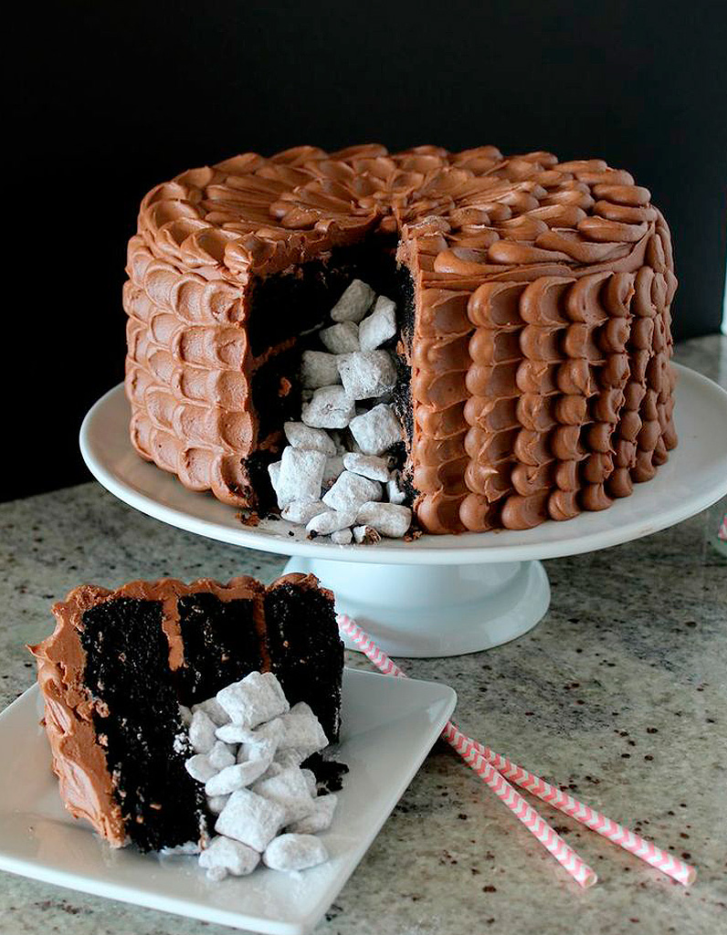 Pinata Cake Au Chocolat Pinata Cake 12 Gateaux Bluffants Reperes Sur Pinterest Elle A Table