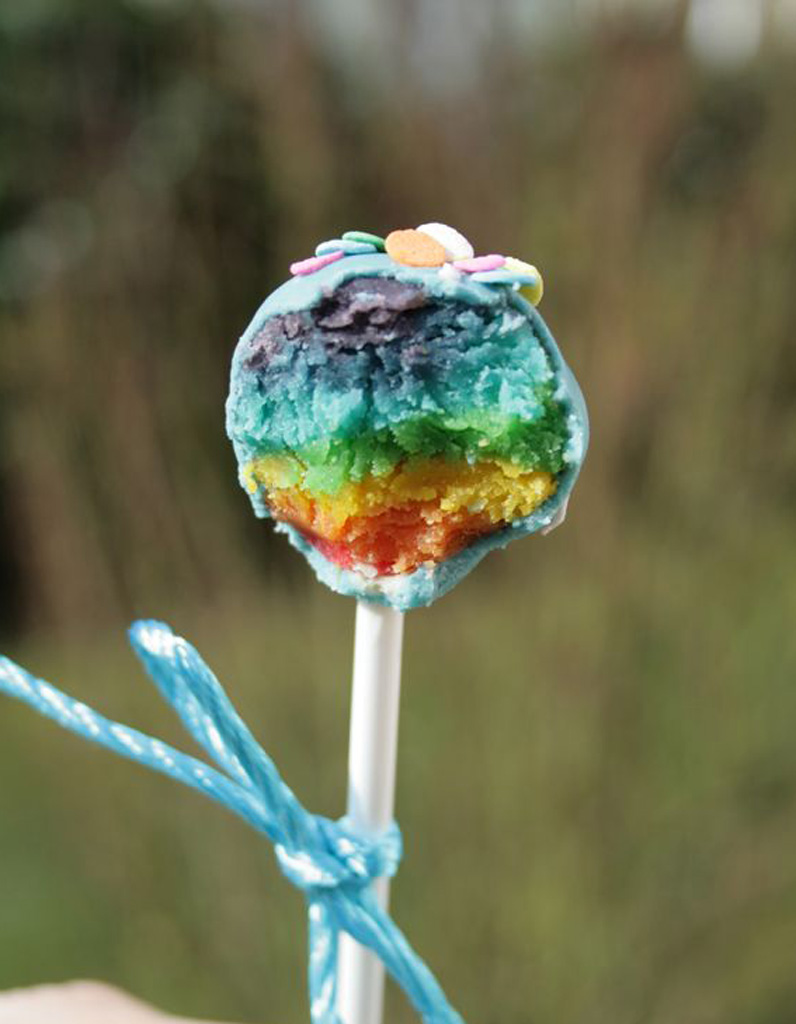 Rainbow Chip Cake Pops renadidesign