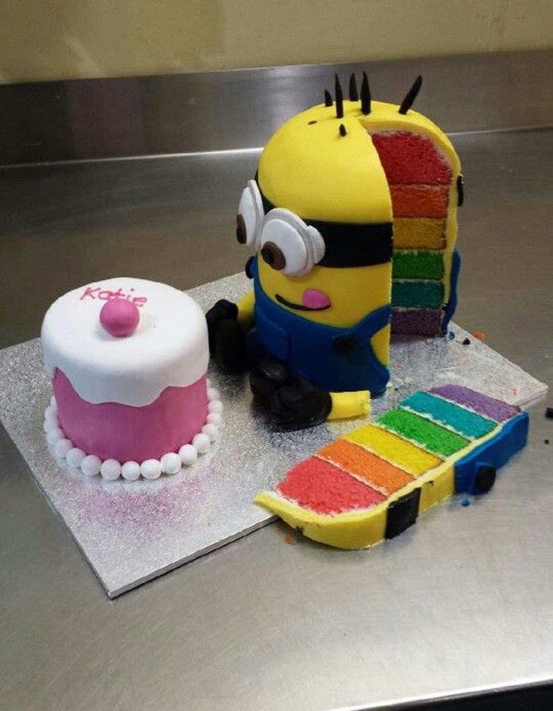 Rainbow Cake Minion Rainbow Cake Les Creations Bluffantes De Pinterest Elle A Table