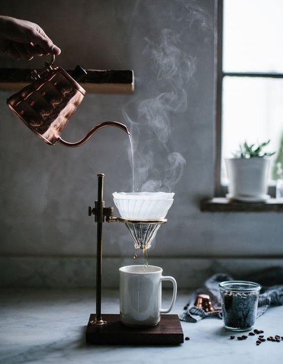 Cuisiner avec sa cafeti?�re, une id?�e loufoque mais pratique - Elle ?� Table