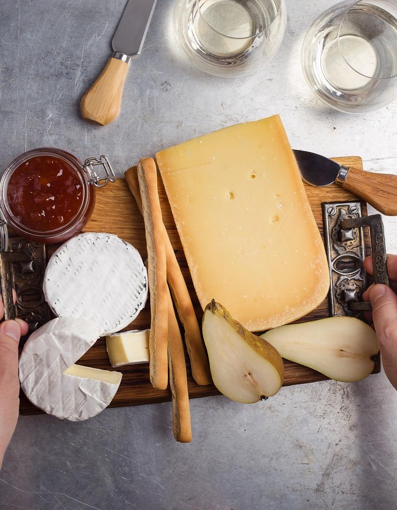 Manger du fromage permet de vivre plus longtemps (et c’est la science qui le dit) Elle à Table Manger du fromage permet de vivre plus longtemps (et c’est la science qui le dit) Elle à Table