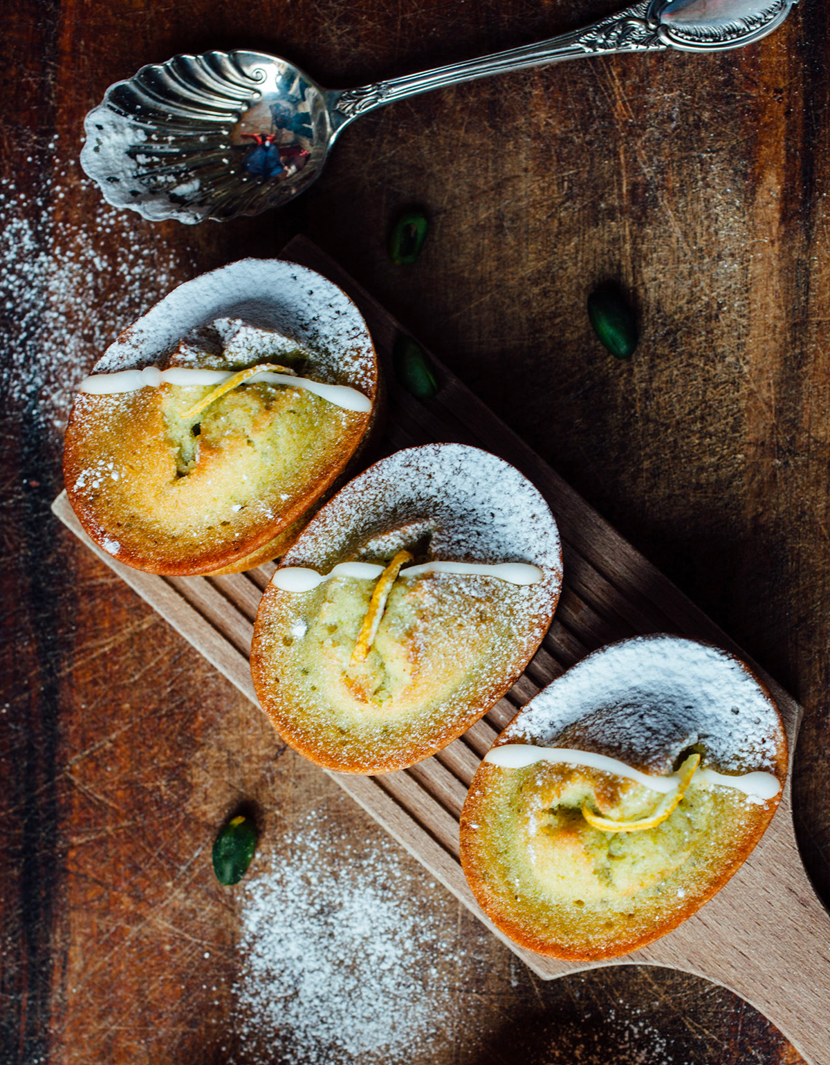 Financiers Aux Pistaches Et Aux Framboises Pour 4 Personnes Recettes Elle A Table