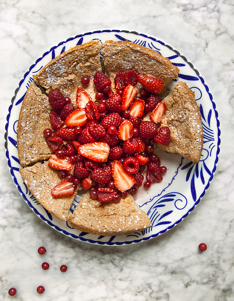 Gateau Financier Aux Fruits Rouges Pour 8 Personnes Recettes Elle A Table