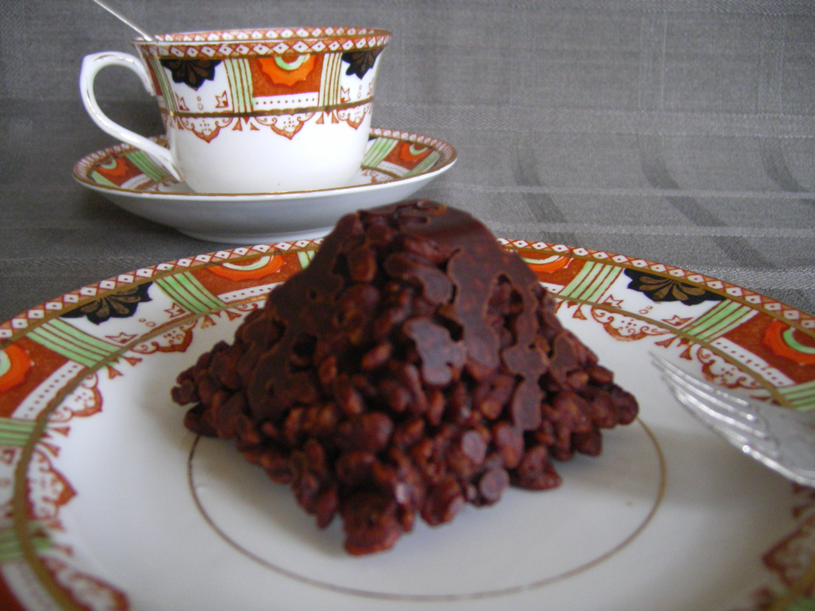 Pyramides Croustillantes Au Chocolat Pour 6 Personnes Recettes Elle A Table