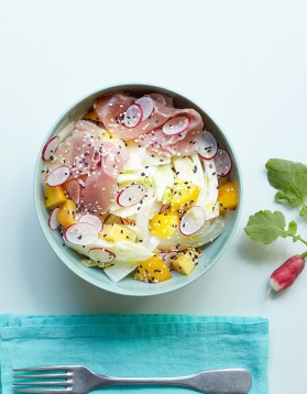 Salade fenouil, pêche, jambon cru Salade fenouil, pêche, jambon cru