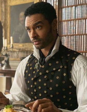 Regé-Jean Page (Bridgerton) : toujours en lice pour incarner le prochain James Bond ! - Vimarsana News