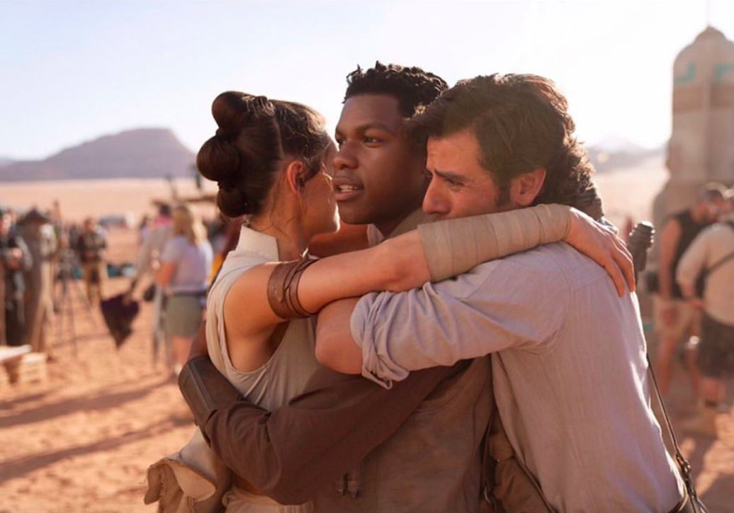 Star Wars L Avenir De La Saga Devoile Dans Une Bande Annonce Elle