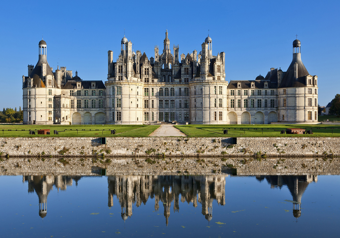L Un Des Chateaux De Chambord En France Chateaux A Visiter Absolument Pour Faire Un Bond Dans L Histoire Elle