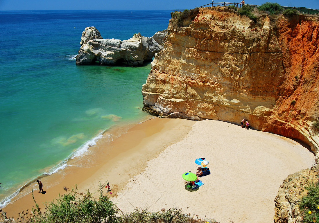 praia-da-rocha-algarve-9-raisons-de-visiter-ce-joli-coin-du