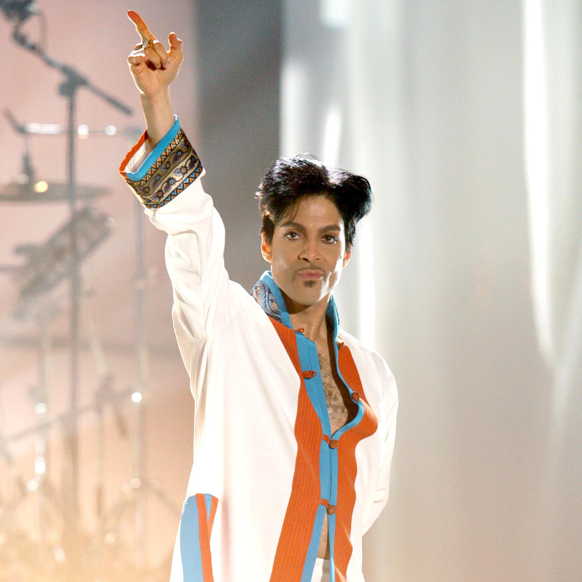 Kamasutra Une Histoire D Amour Streaming Prince retire sa musique des sites de streaming - Elle