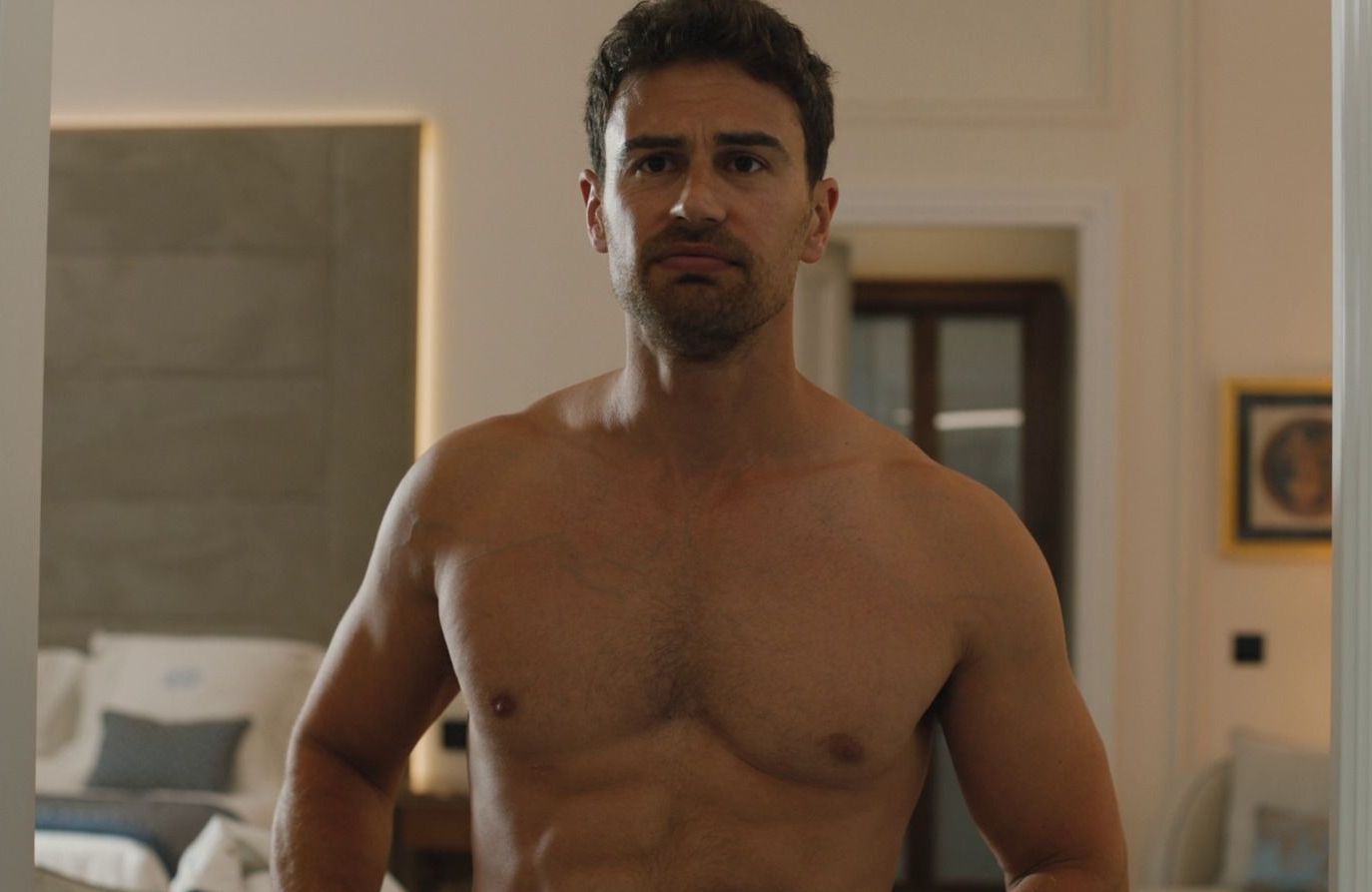 The White Lotus Theo James Prothese